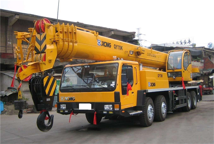 凤凰县吊车出租选择重点