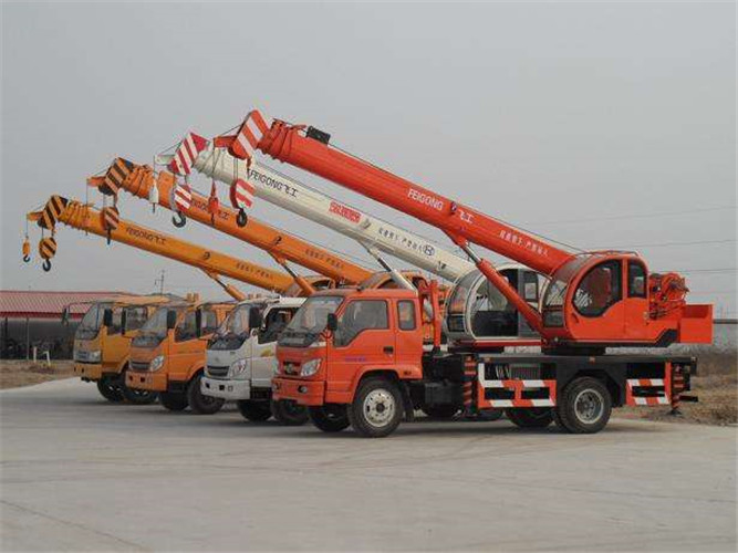 凤凰县设备出现故障导致停工，怎么处理？是否有备用设备替换？